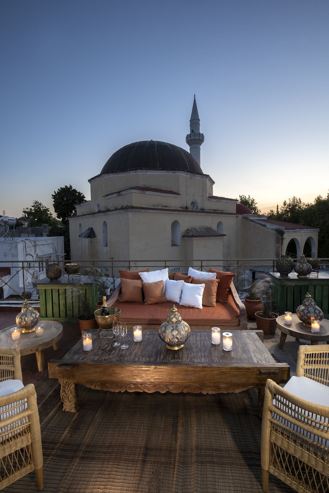 Decan Concept Boutique Estate