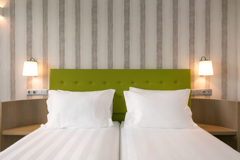 Athens Tiare by Mage Hotels — Hotel rooms in Athens, Attica