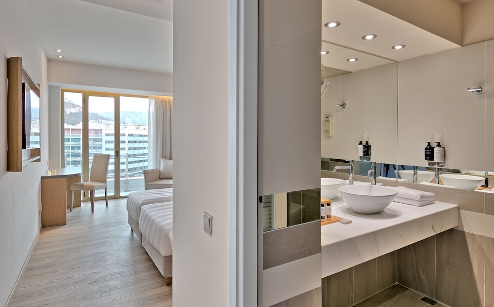 Athens Tiare by Mage Hotels — Hotel rooms in Athens, Attica