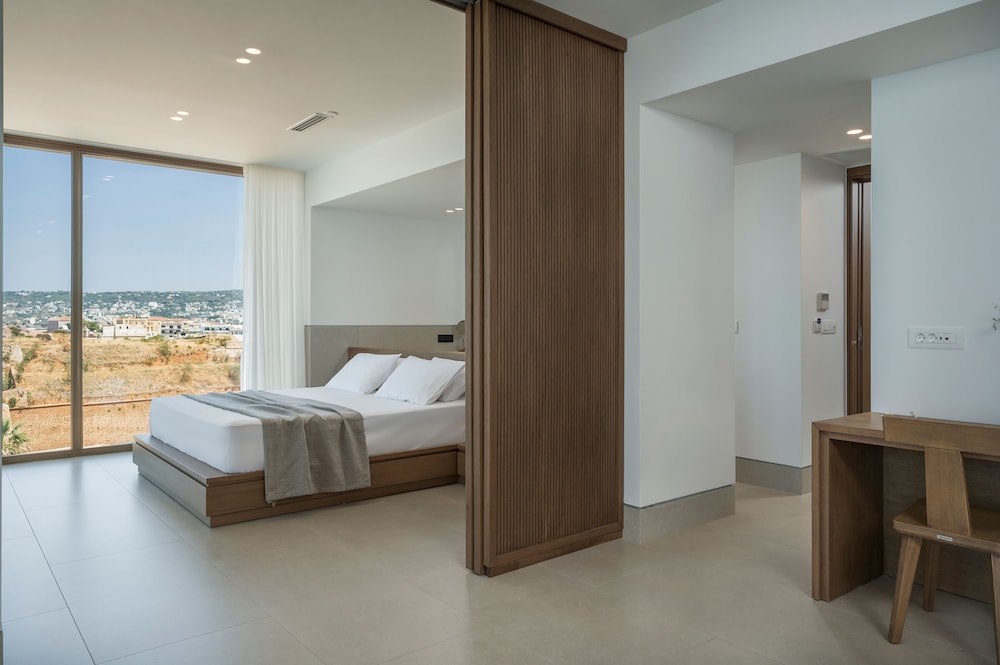 SanSal Boutique Hotel – Adults & Children 11+ — Hotel rooms in Chania