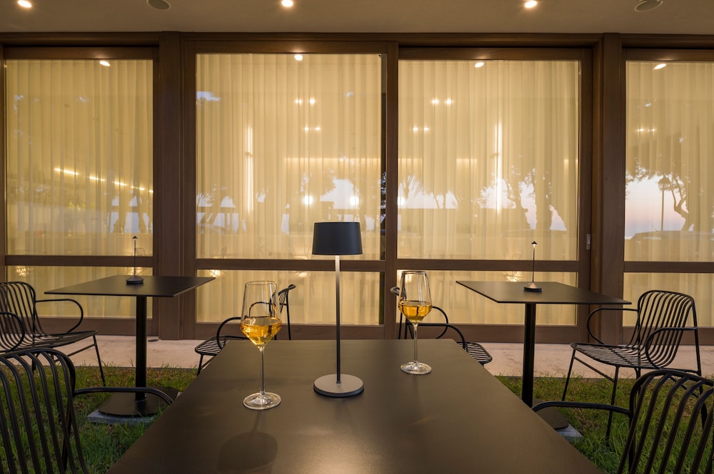 SanSal Boutique Hotel – Adults & Children 11+ — Restaurant & bars in Chania