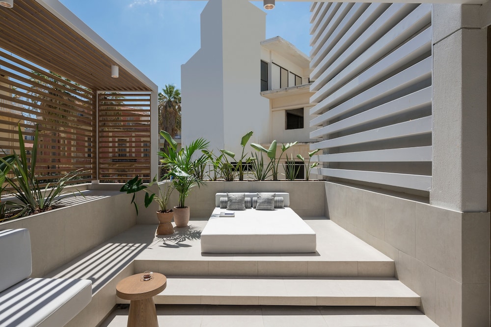 SanSal Boutique Hotel – Adults & Children 11+ — Hotel building in Chania