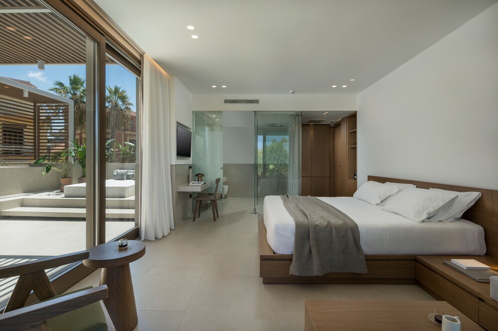 SanSal Boutique Hotel – Adults & Children 11+ — Hotel rooms in Chania