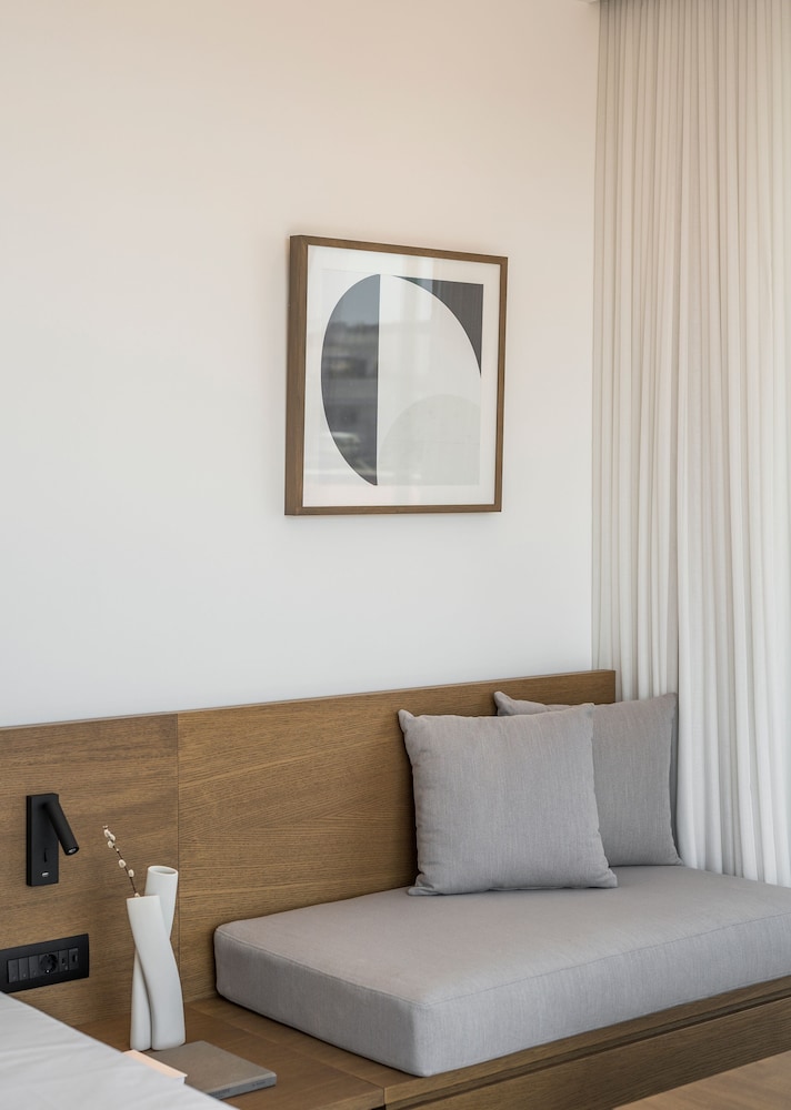 SanSal Boutique Hotel – Adults & Children 11+ — Hotel rooms in Chania
