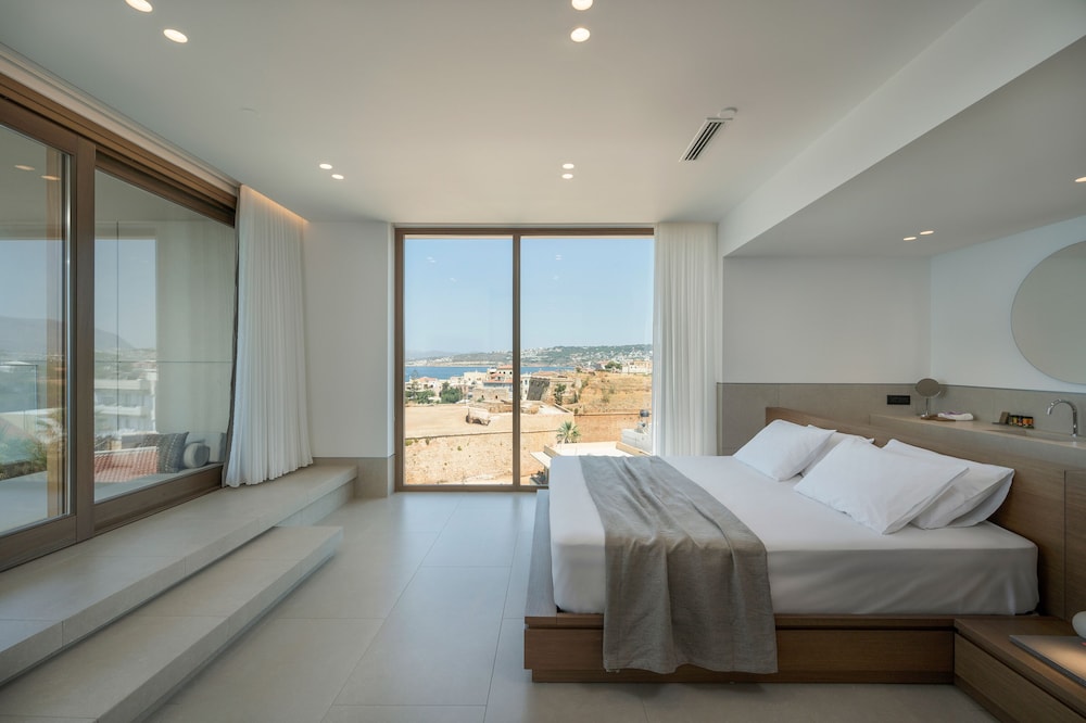 SanSal Boutique Hotel – Adults & Children 11+ — Hotel rooms in Chania