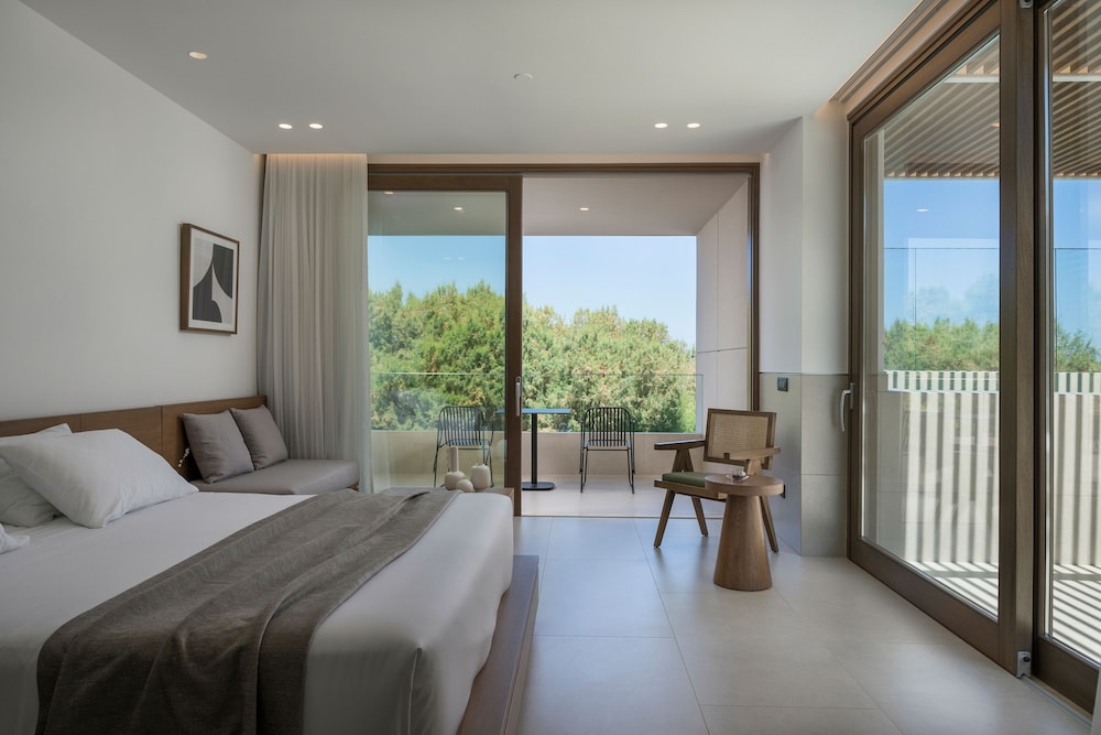 SanSal Boutique Hotel – Adults & Children 11+ — Hotel rooms in Chania