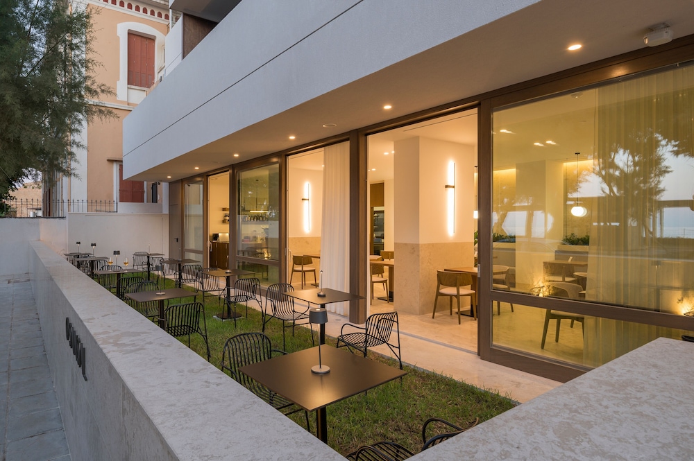 SanSal Boutique Hotel – Adults & Children 11+ — Hotel building in Chania