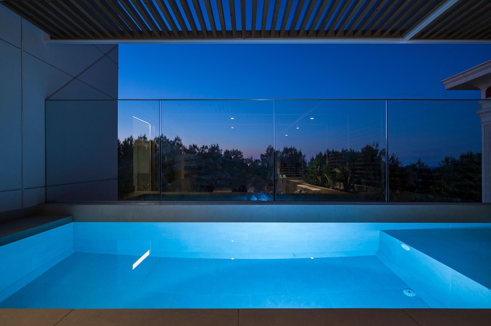 SanSal Boutique Hotel – Adults & Children 11+ — Swimming pool in Chania