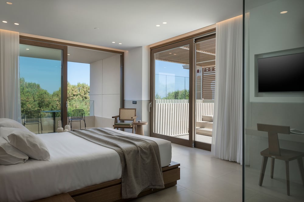 SanSal Boutique Hotel – Adults & Children 11+ — Hotel rooms in Chania
