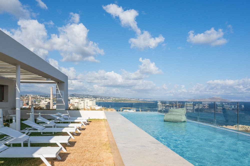 SanSal Boutique Hotel – Adults & Children 11+ — Swimming pool in Chania