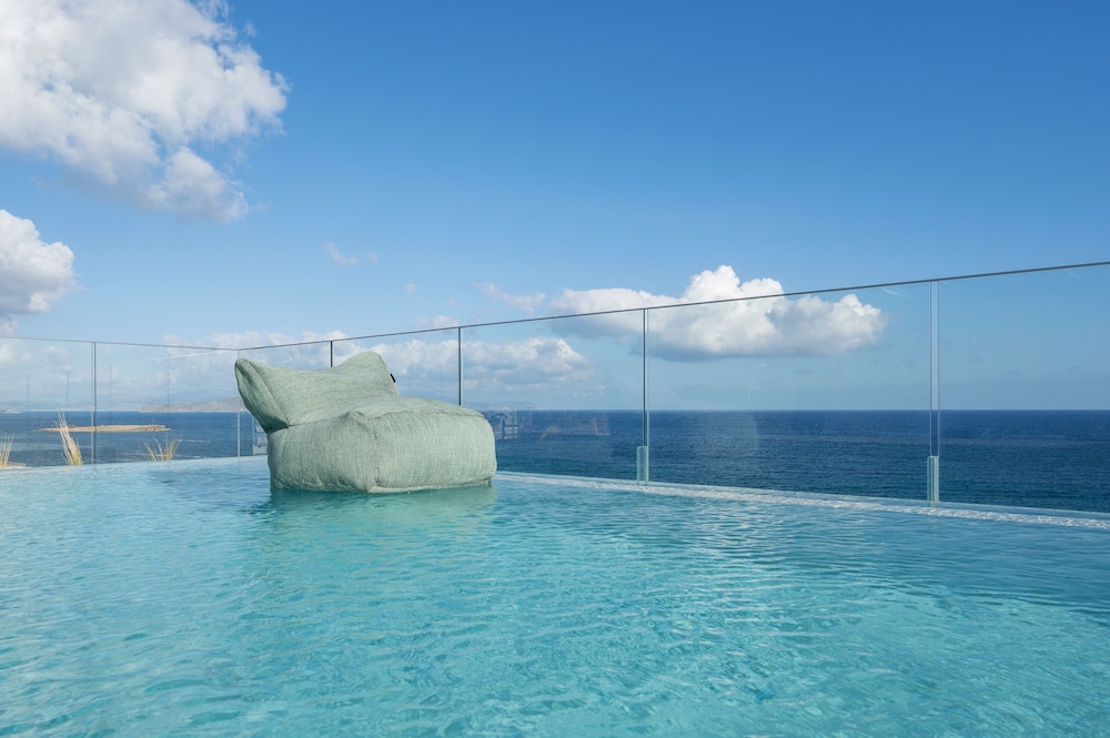 SanSal Boutique Hotel – Adults & Children 11+ — Swimming pool in Chania