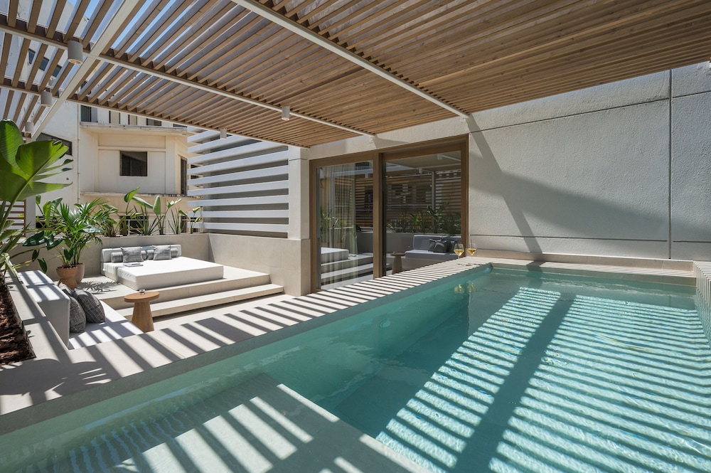 SanSal Boutique Hotel – Adults & Children 11+ — Swimming pool in Chania