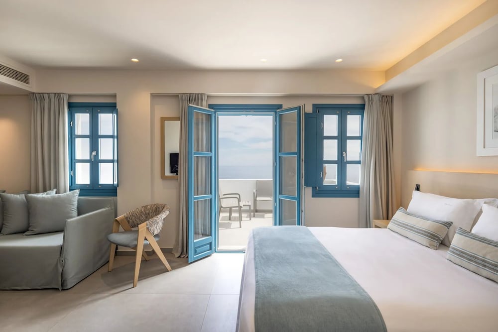 Aeifos Boutique Hotel — Hotel rooms in Imerovigli, South Aegean