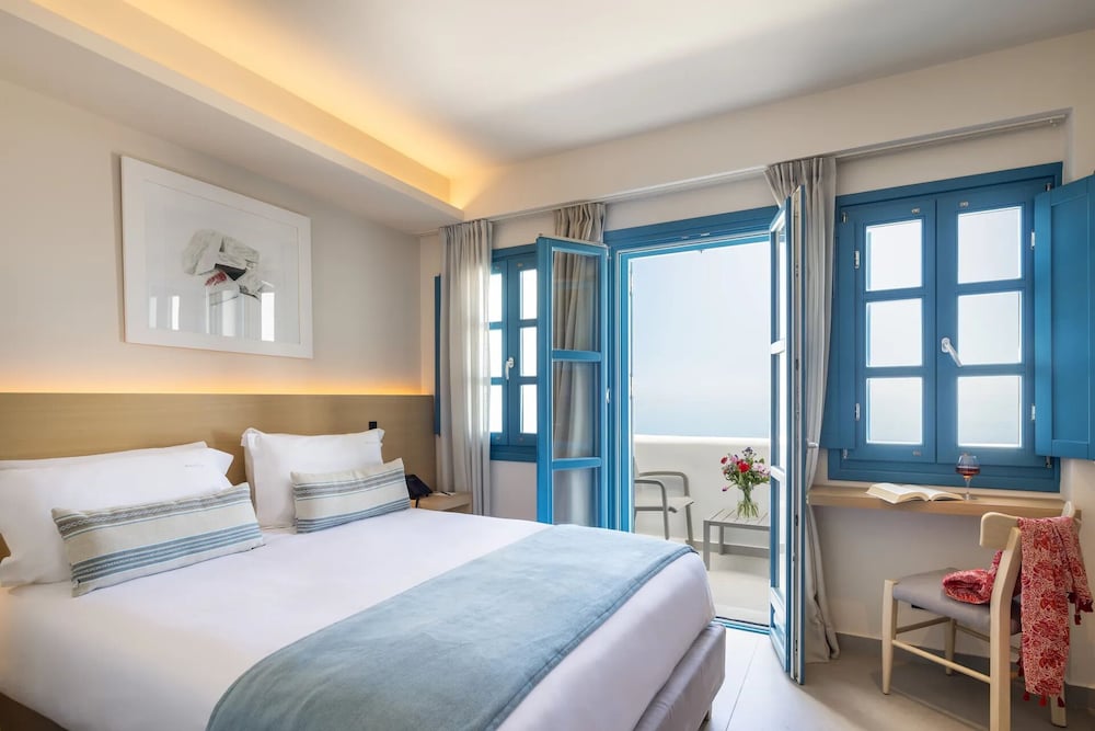 Aeifos Boutique Hotel — Hotel rooms in Imerovigli, South Aegean