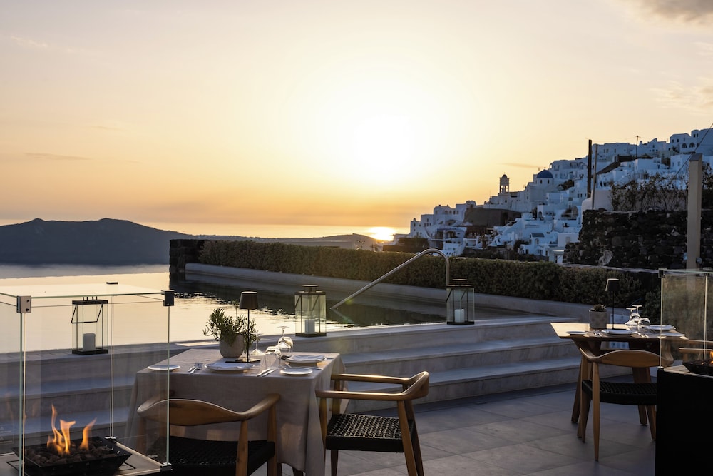 Aeifos Boutique Hotel — Restaurant & bars in Imerovigli, South Aegean