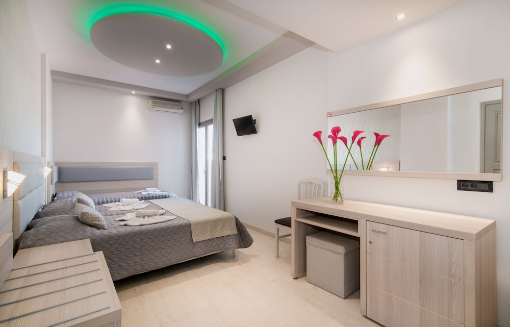 Tzante Hotel Zakynthos - Adults Only — Rooms in Laganas, Ionian Islands