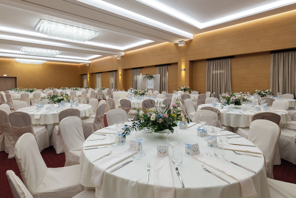 Hotel Acandia — Hotel building in Rhodes Town, South Aegean