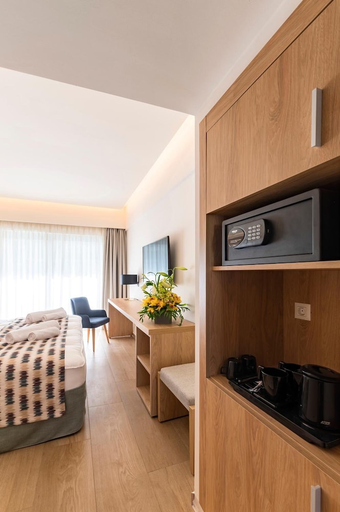 Hotel Acandia — Hotel rooms in Rhodes Town, South Aegean
