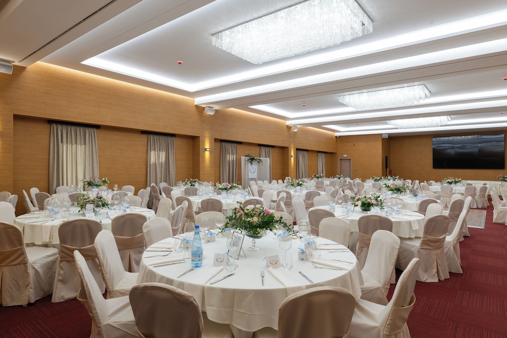 Hotel Acandia — Hotel building in Rhodes Town, South Aegean