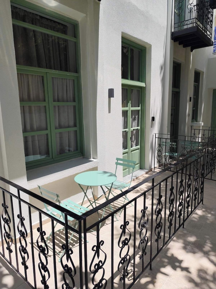 Hotel Acandia — Hotel building in Rhodes Town, South Aegean