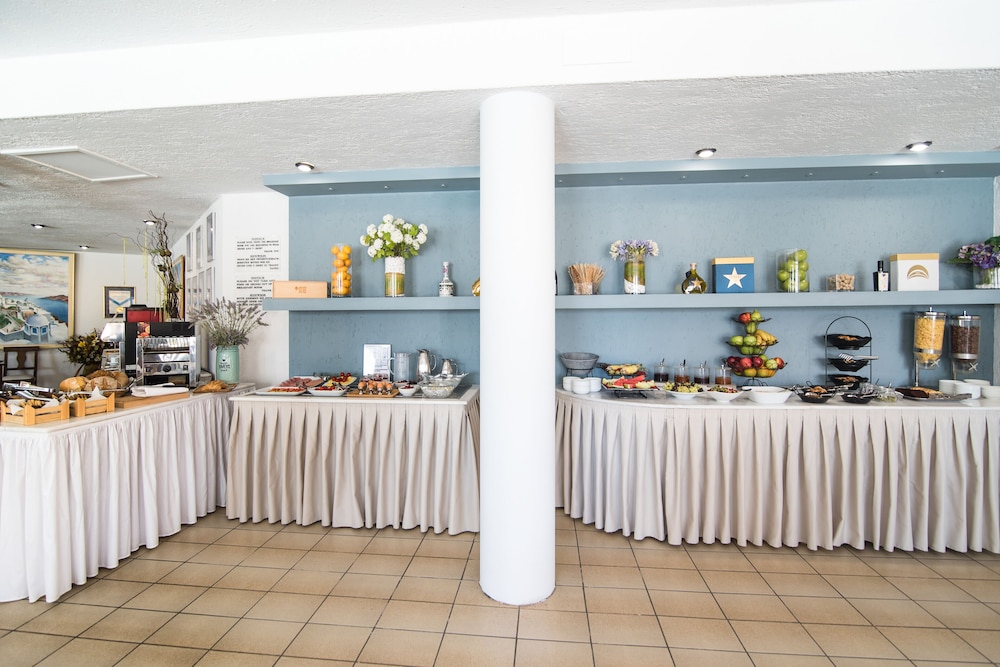 Dedalos Hotel — Restaurant & bars in Malia