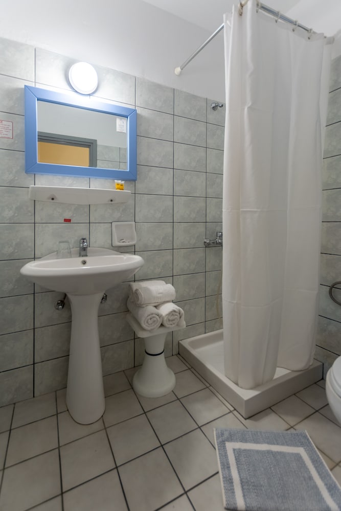 Dedalos Hotel — Hotel rooms in Malia