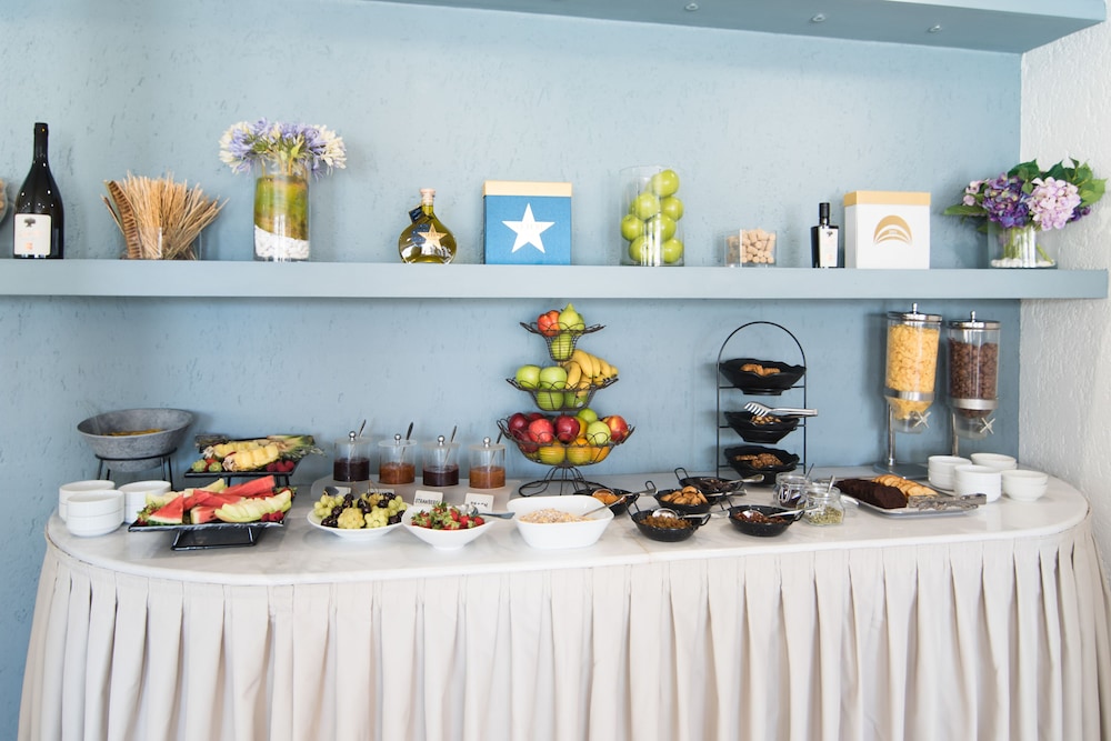 Dedalos Hotel — Restaurant & bars in Malia