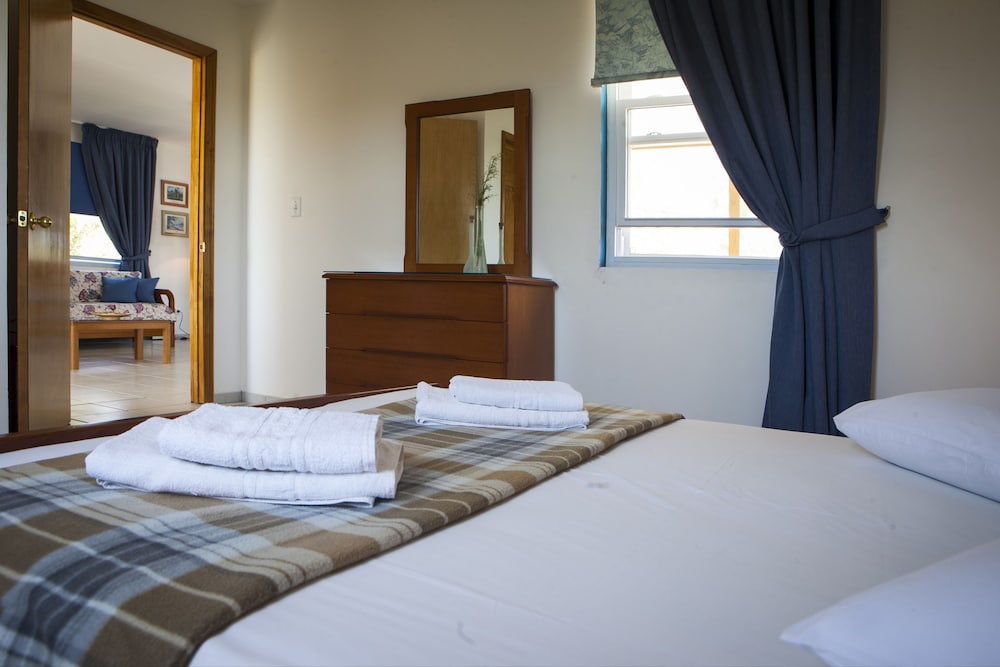 Zest @ Xi Beach — Hotel rooms in Mantzavinata, Ionian Islands
