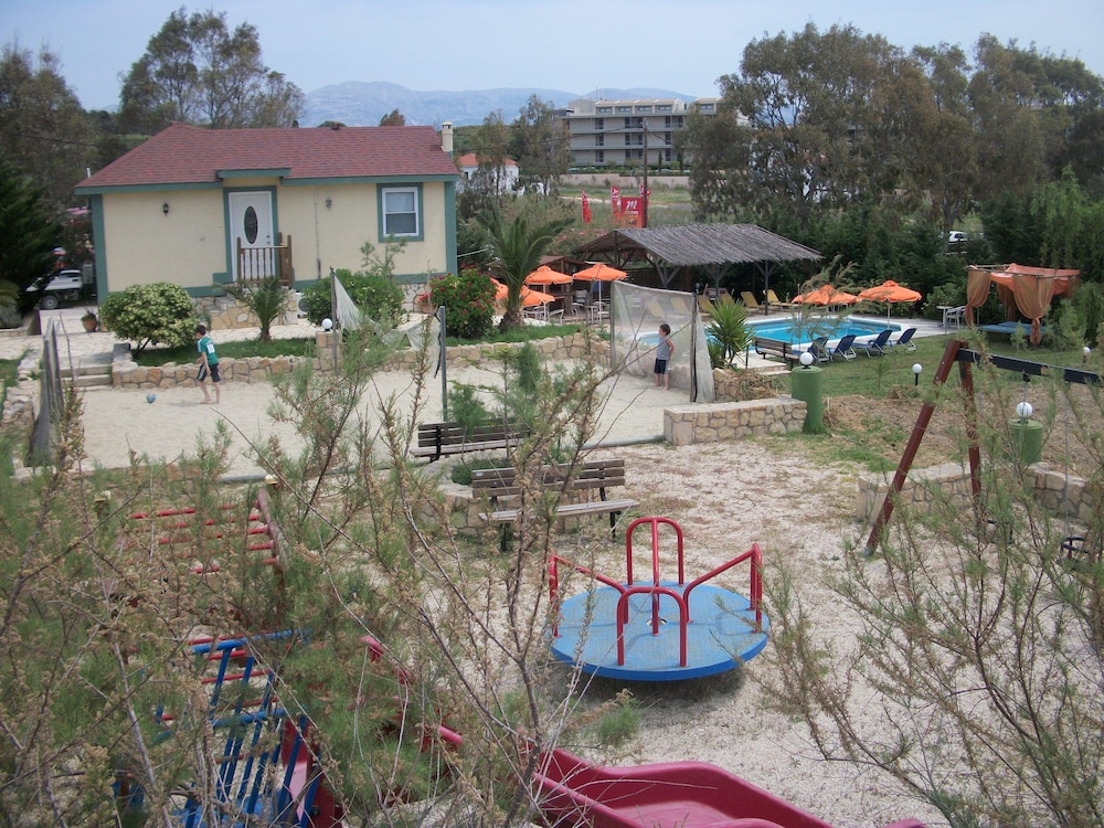 Zest @ Xi Beach — Attractions for children in Mantzavinata, Ionian Islands