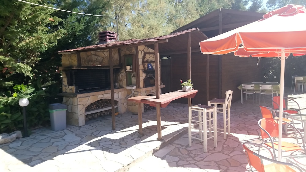Zest @ Xi Beach — Restaurant & bars in Mantzavinata, Ionian Islands
