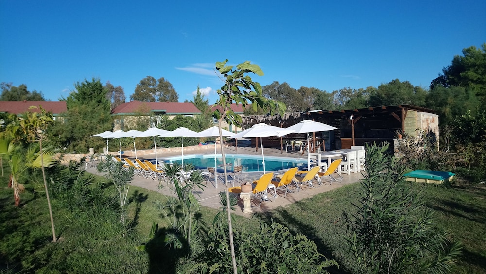 Zest @ Xi Beach — Swimming pool in Mantzavinata, Ionian Islands