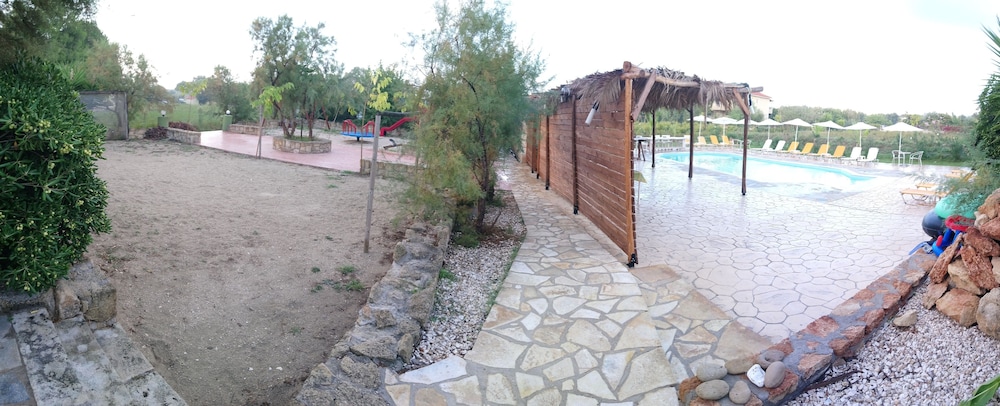 Zest @ Xi Beach — Attractions for children in Mantzavinata, Ionian Islands