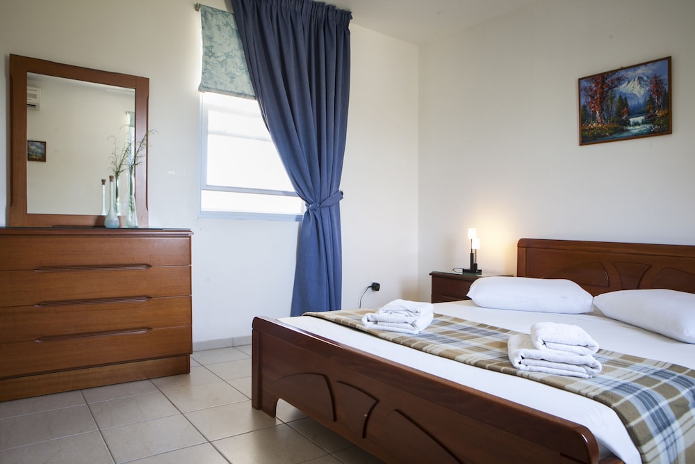 Zest @ Xi Beach — Hotel rooms in Mantzavinata, Ionian Islands