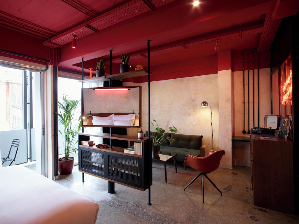 Max Brown Hotel Downtown, part of Sircle Collection (Formally known as Dave Red) — Hotel rooms in Athens, Attica