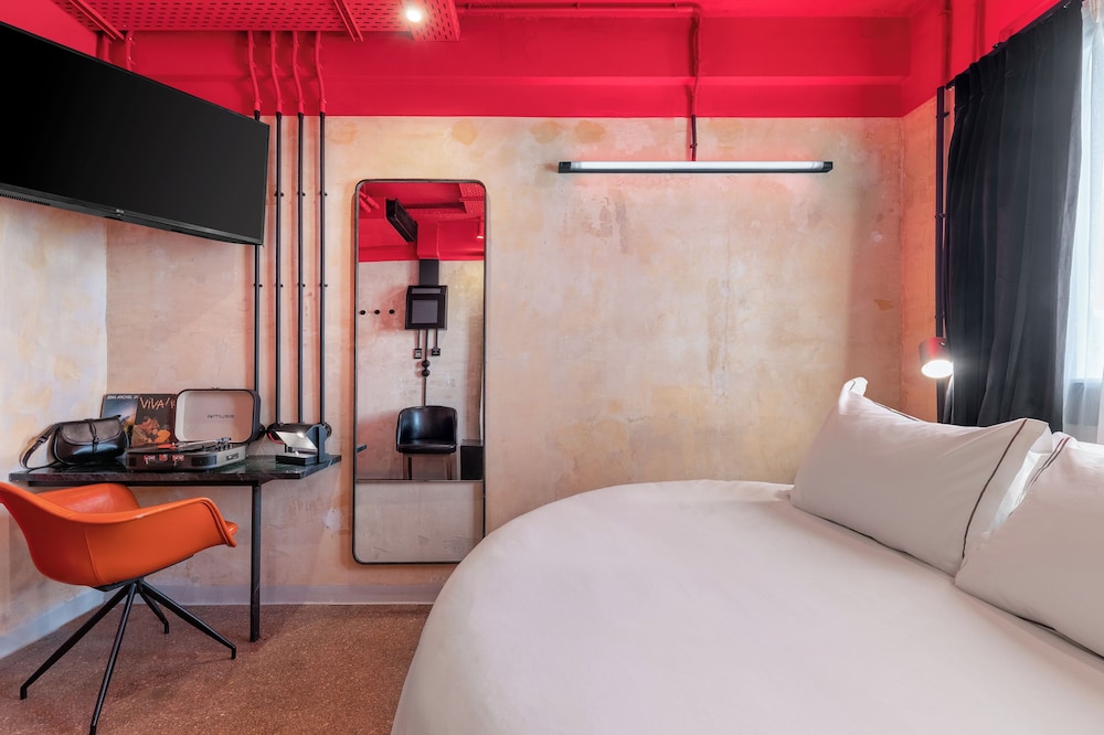 Max Brown Hotel Downtown, part of Sircle Collection (Formally known as Dave Red) — Hotel rooms in Athens, Attica