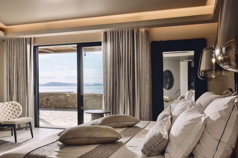 Amazon Mykonos Resort & Spa — Hotel rooms in Ornos, South Aegean