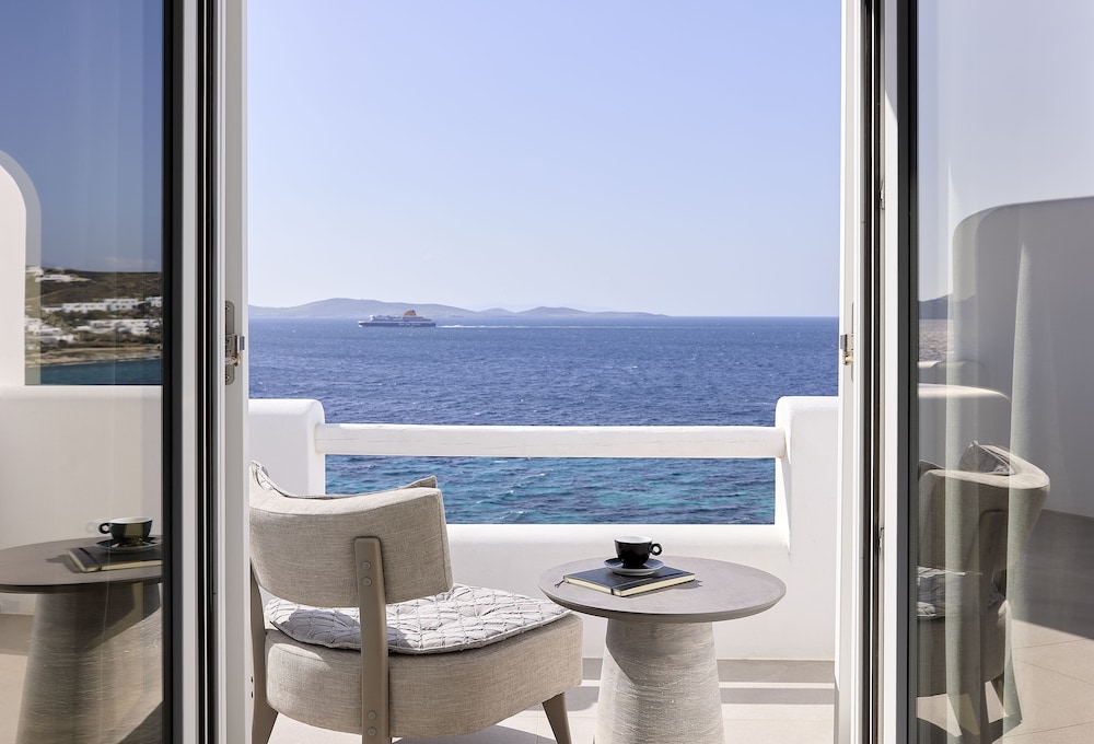 Amazon Mykonos Resort & Spa — Hotel rooms in Ornos, South Aegean