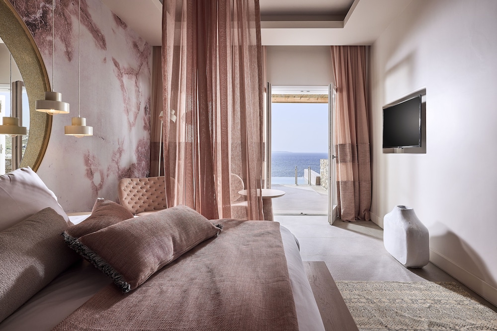 Amazon Mykonos Resort & Spa — Hotel rooms in Ornos, South Aegean