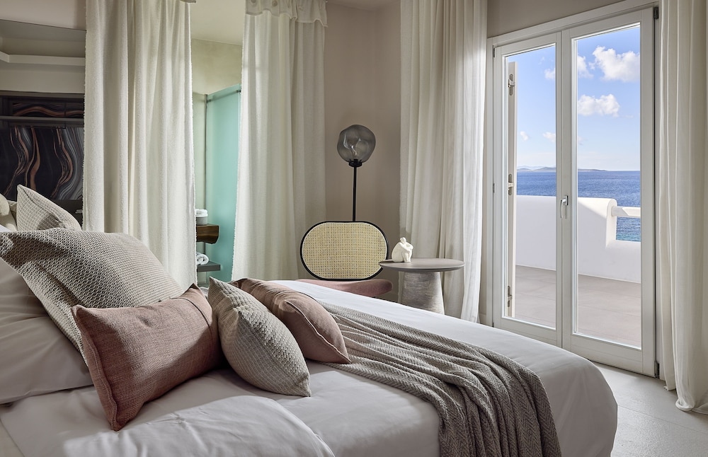 Amazon Mykonos Resort & Spa — Hotel rooms in Ornos, South Aegean