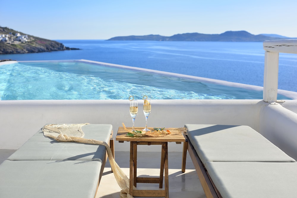 Amazon Mykonos Resort & Spa — Swimming pool in Ornos, South Aegean
