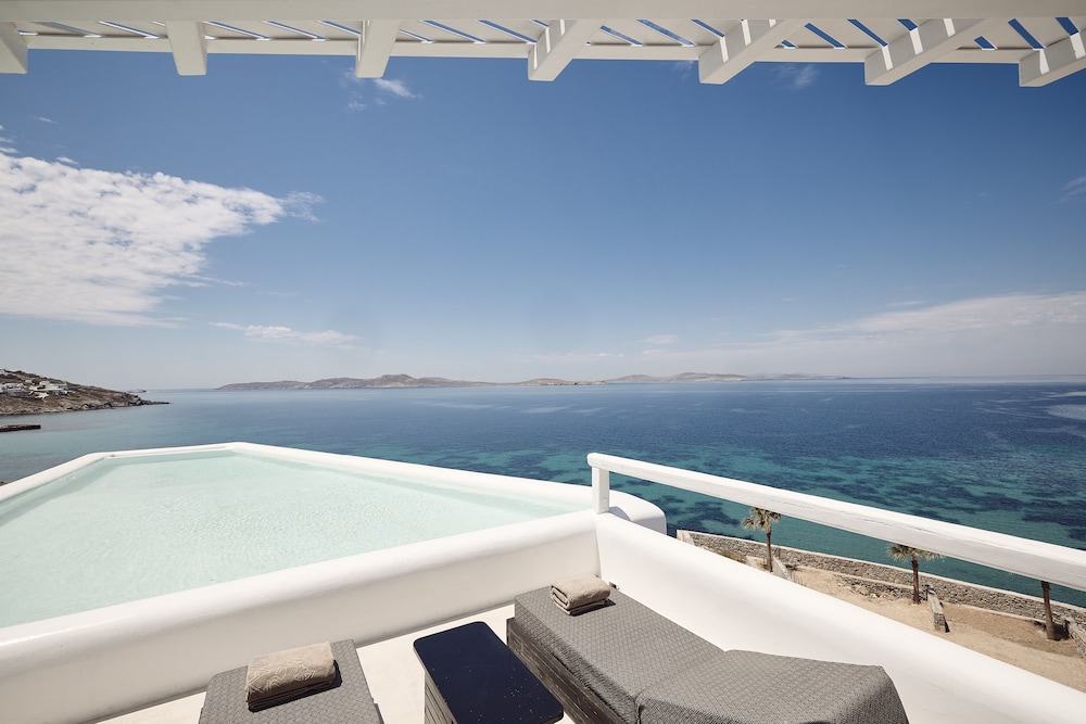 Amazon Mykonos Resort & Spa — Swimming pool in Ornos, South Aegean