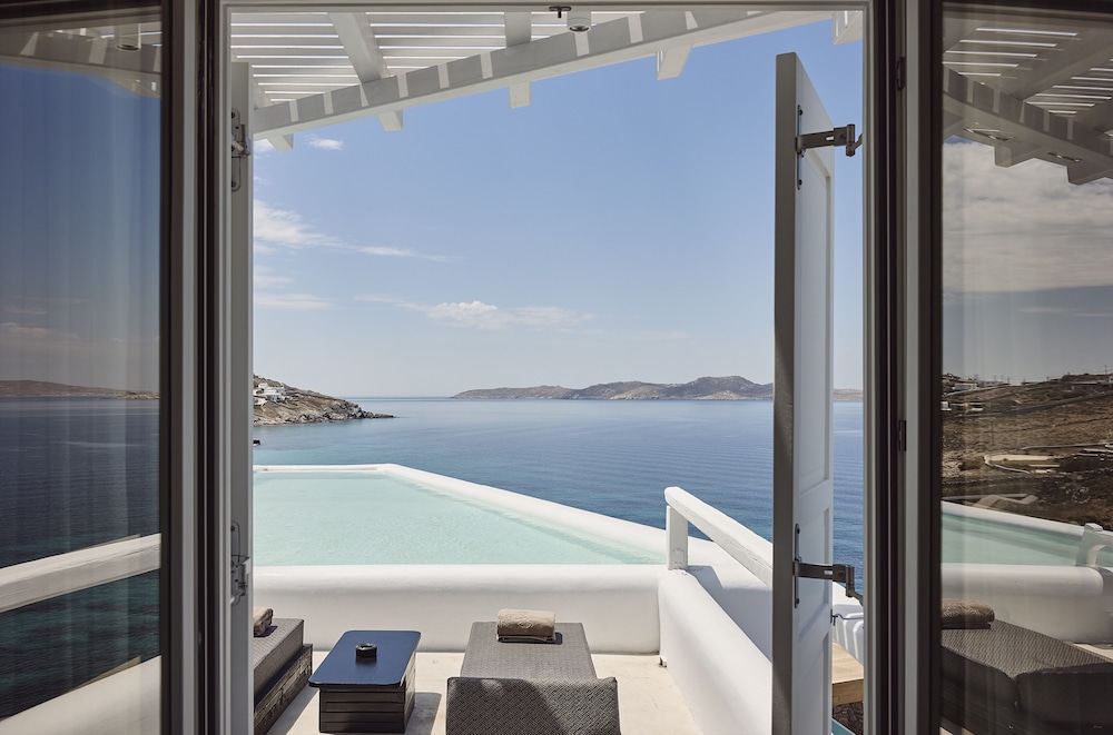 Amazon Mykonos Resort & Spa — Swimming pool in Ornos, South Aegean