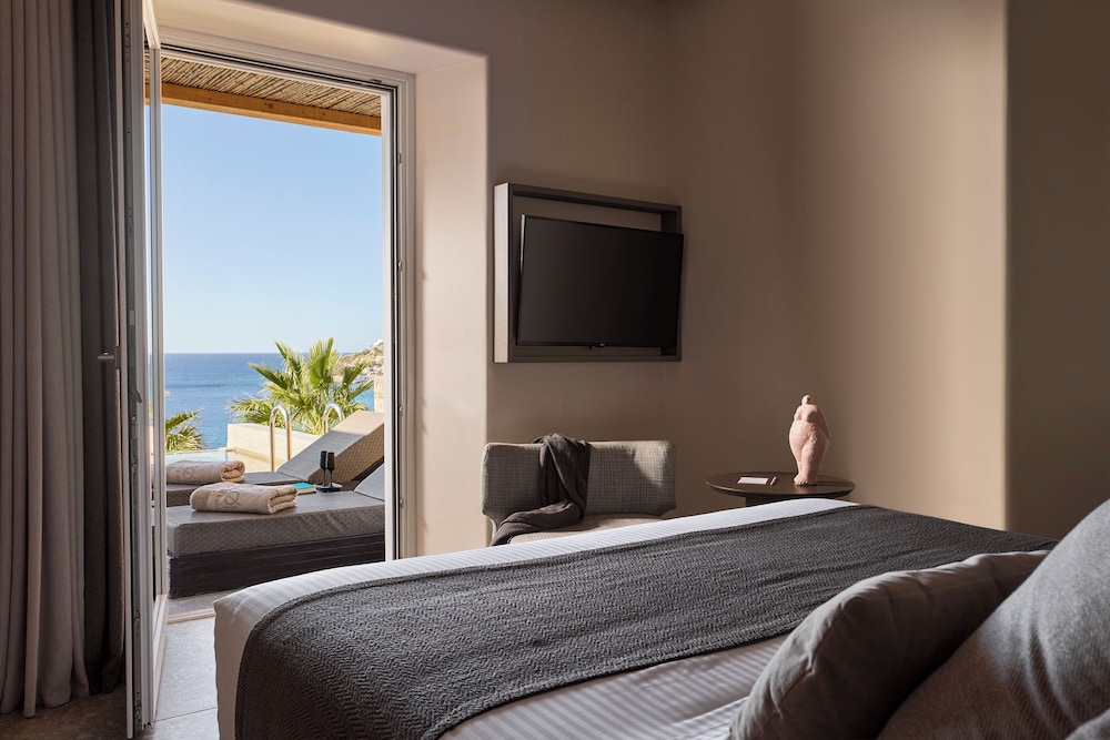 Amazon Mykonos Resort & Spa — Hotel rooms in Ornos, South Aegean