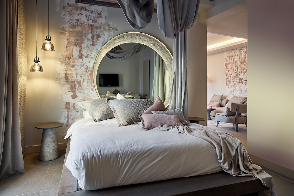 Amazon Mykonos Resort & Spa — Hotel rooms in Ornos, South Aegean