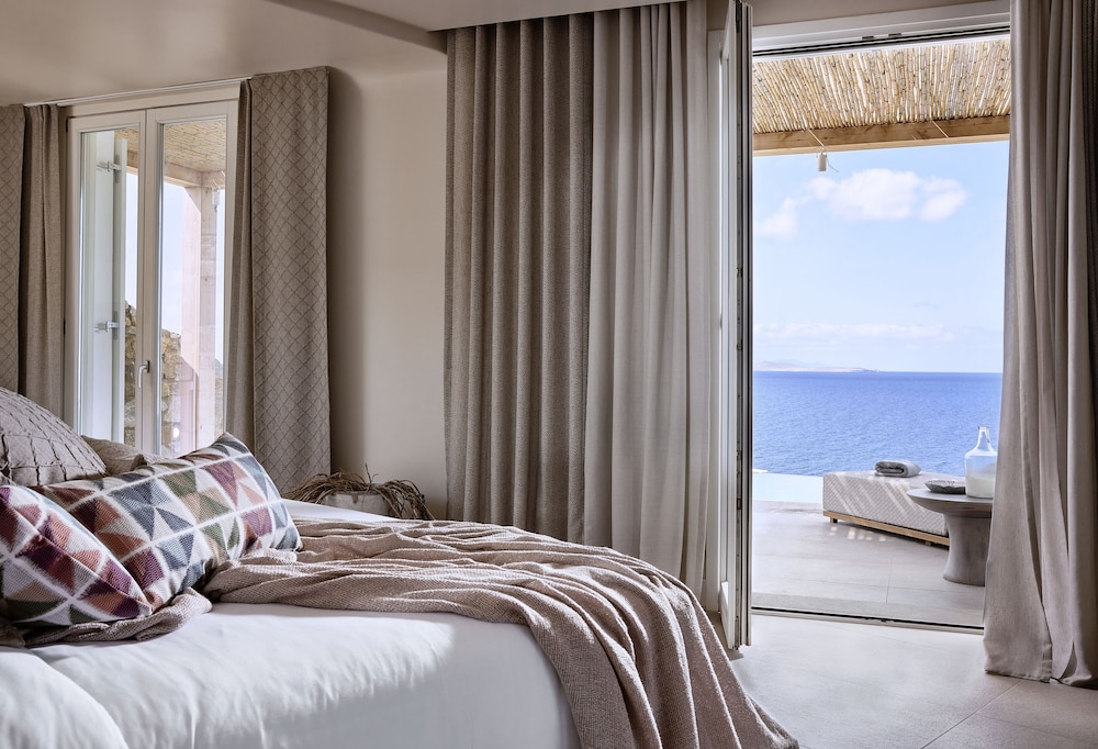 Amazon Mykonos Resort & Spa — Hotel rooms in Ornos, South Aegean
