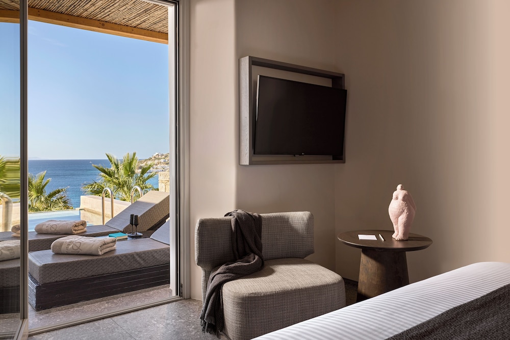 Amazon Mykonos Resort & Spa — Hotel rooms in Ornos, South Aegean