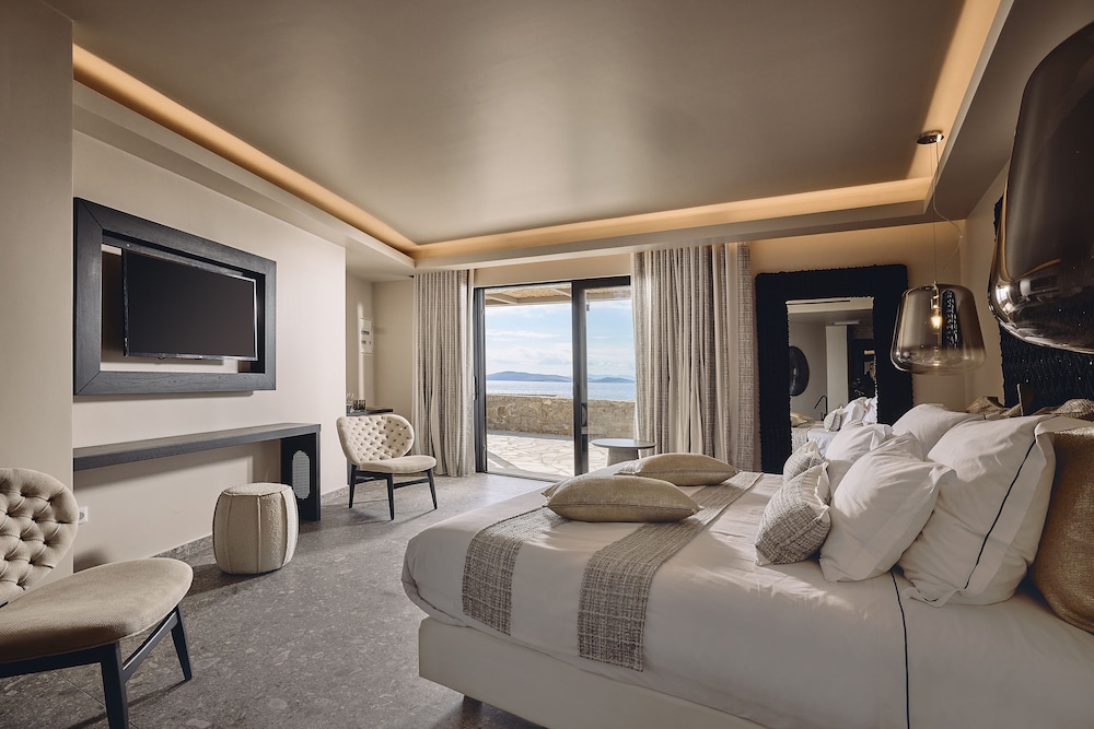 Amazon Mykonos Resort & Spa — Hotel rooms in Ornos, South Aegean