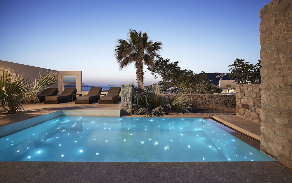 Amazon Mykonos Resort & Spa — Swimming pool in Ornos, South Aegean