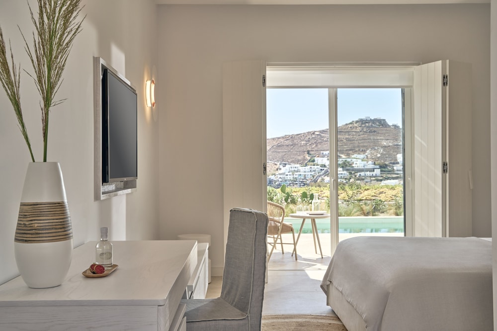 Once in Mykonos - Designed for Adults — Hotel rooms in Ornos, South Aegean