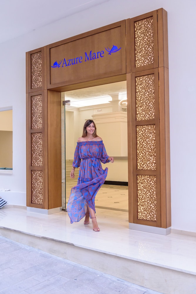 Azure Mare Hotel — Hotel building in Hersonissos